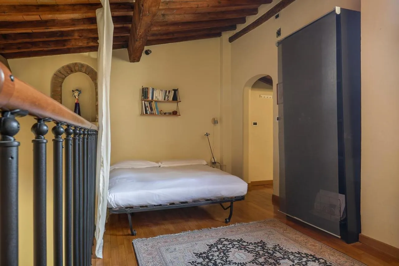 Charming Apartment In Oltrarno Florence