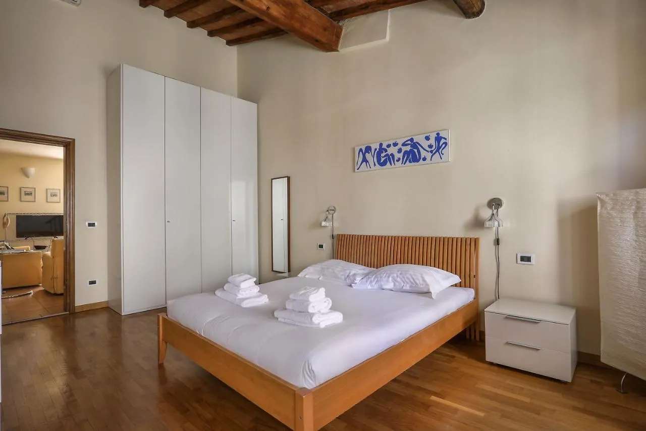 Charming Apartment In Oltrarno Florence